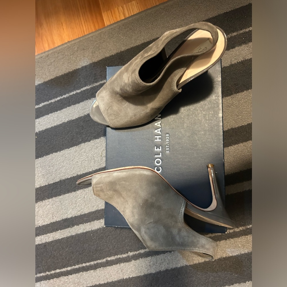 Cole Haan beautiful gray sandals in suede